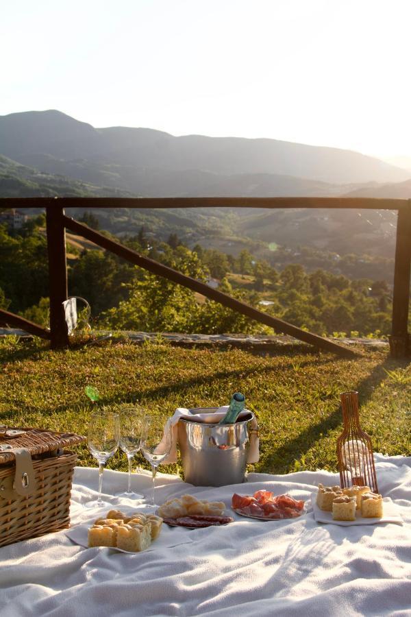 Borgo Casale Pension Albareto  Buitenkant foto
