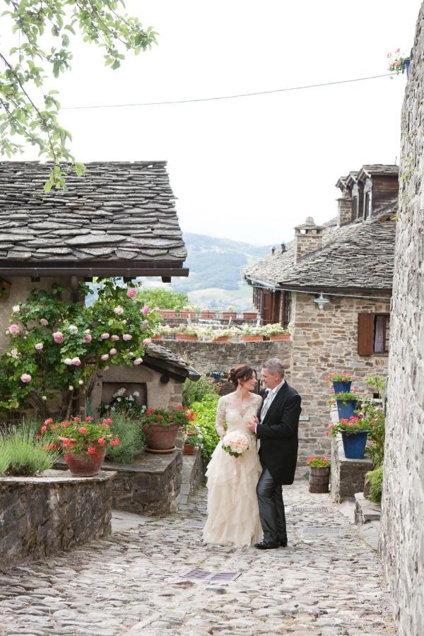 Borgo Casale Pension Albareto  Buitenkant foto