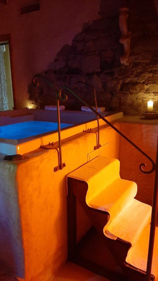 Borgo Casale Pension Albareto  Buitenkant foto