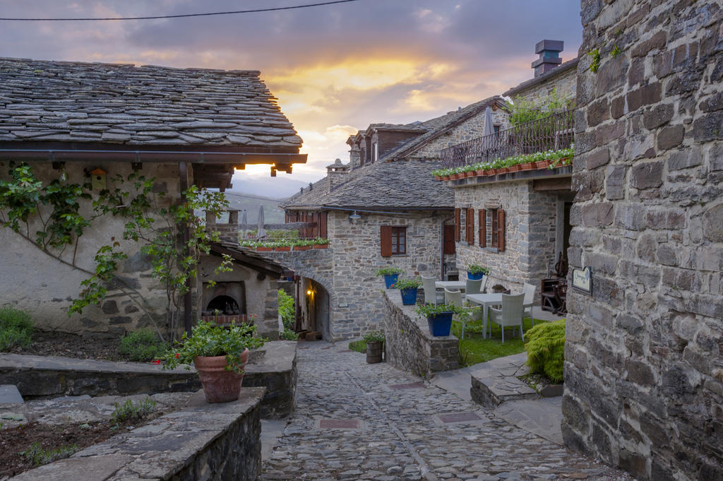 Borgo Casale Pension Albareto  Buitenkant foto